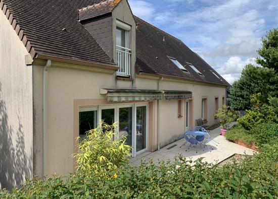 MAISON D'ARCHITECTE SUR 9900M  5 CHAMBRES A VENDRE PROCHE D'ALENCON