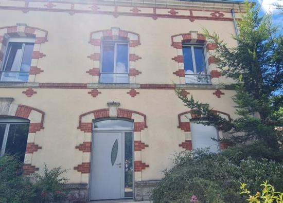 MAISON DE MAITRE AVEC PISCINE COUVERTE - 7 CHAMBRES A VENDRE 10 MINUTES D'ALENCON