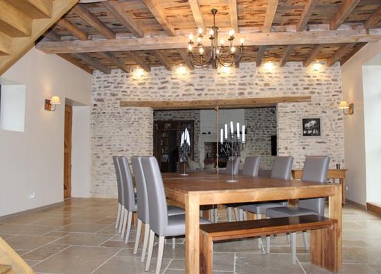 PROPRIETE DE PRESTIGE  6 CHAMBRES A VENDRE NICHEE AU COEUR DE LA FORET D'ECOUVES